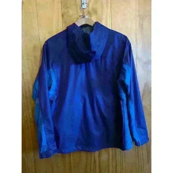 Size Large Gander Mountain Men's Rain Jacket - Picture 3 of 3